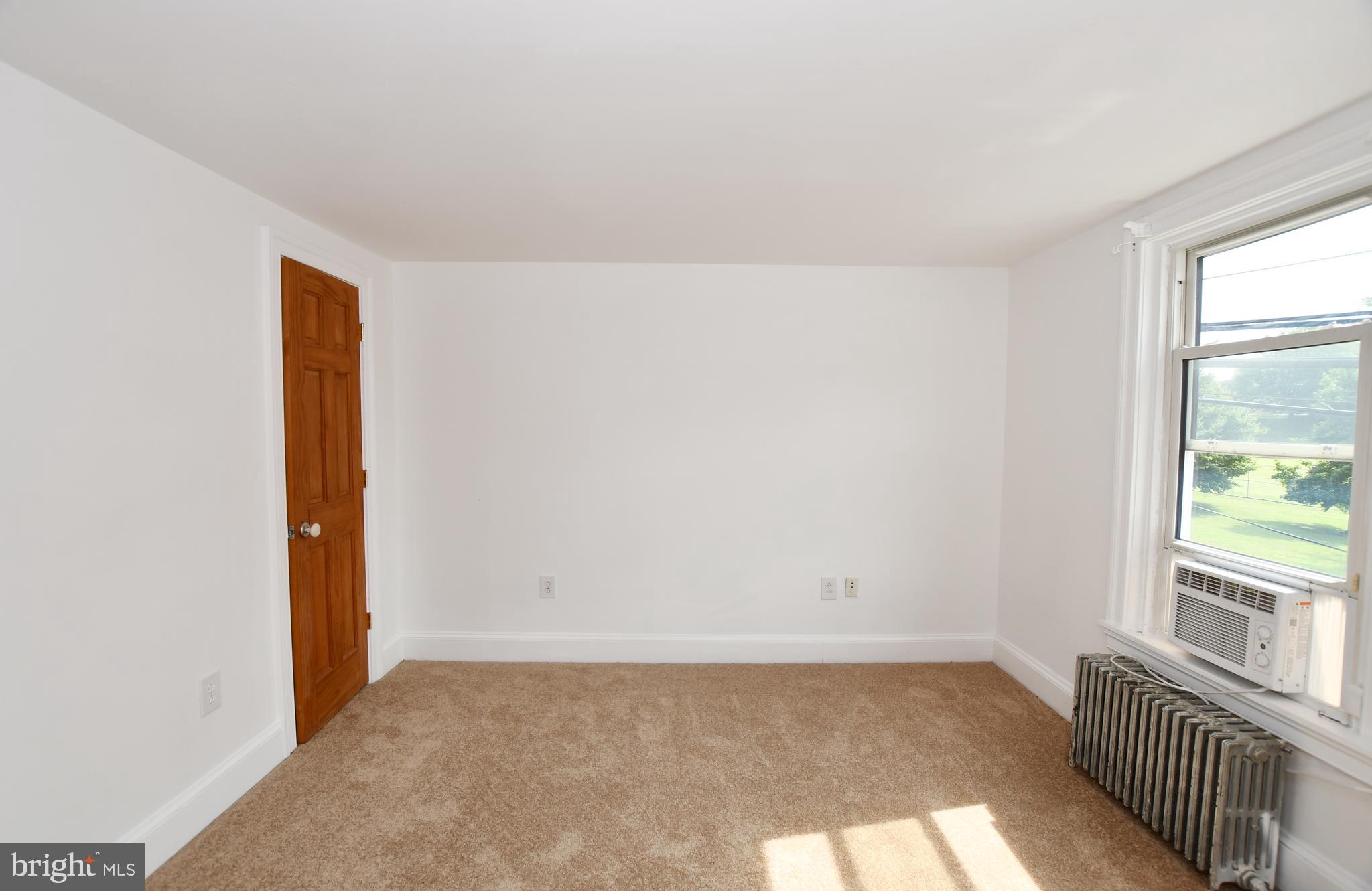 113 Brookhaven Road Wallingford, PA 19086 - Photo 28 of 43 3rd bedroom with new carpet