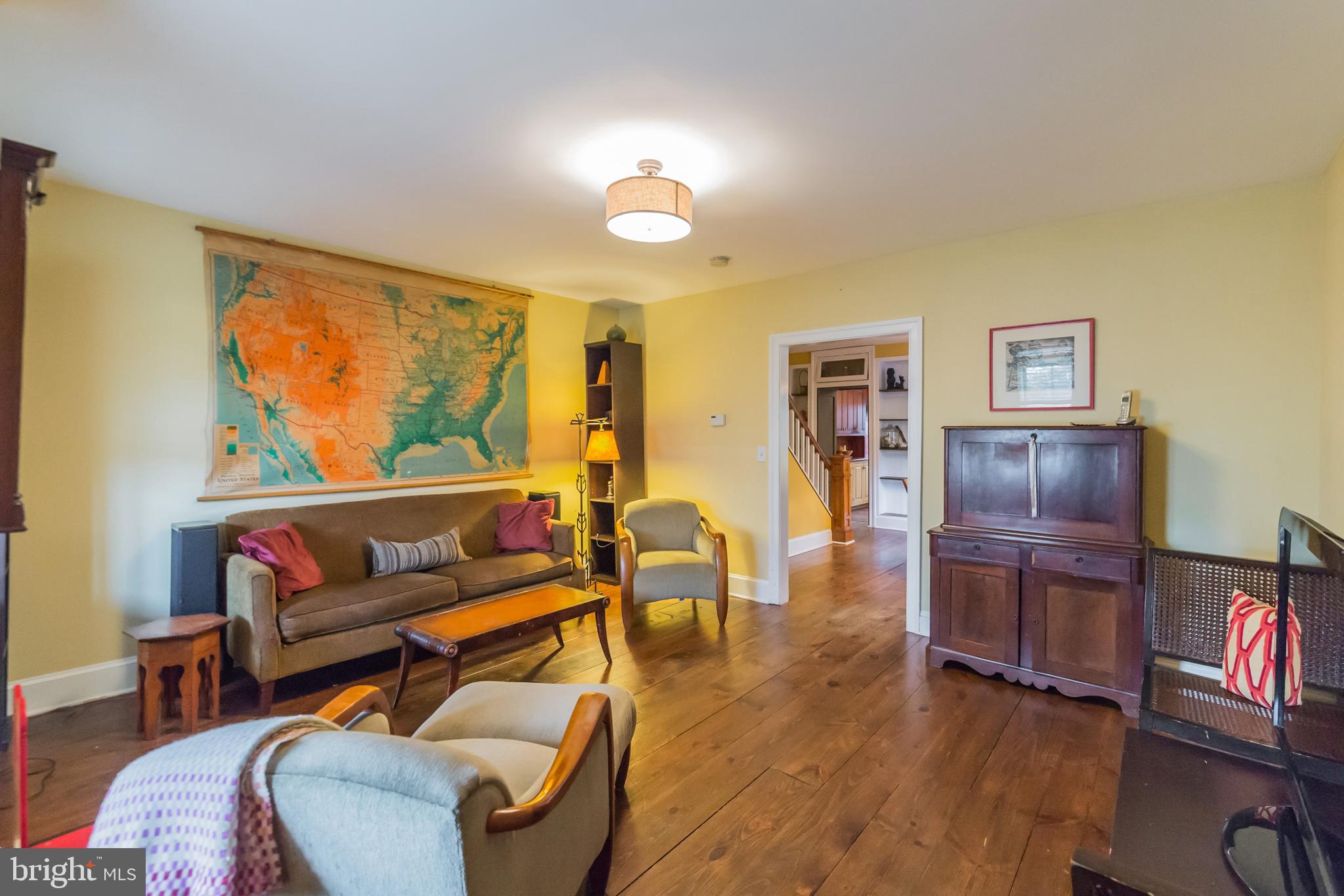 113 Brookhaven Road Wallingford, PA 19086 - Photo 37 of 43 LR when previously furnished