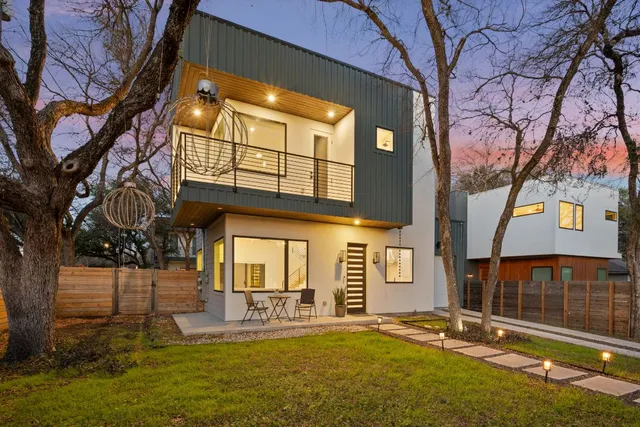 $895,000 | 910 Nalide Street, Unit B, Austin, TX 78745