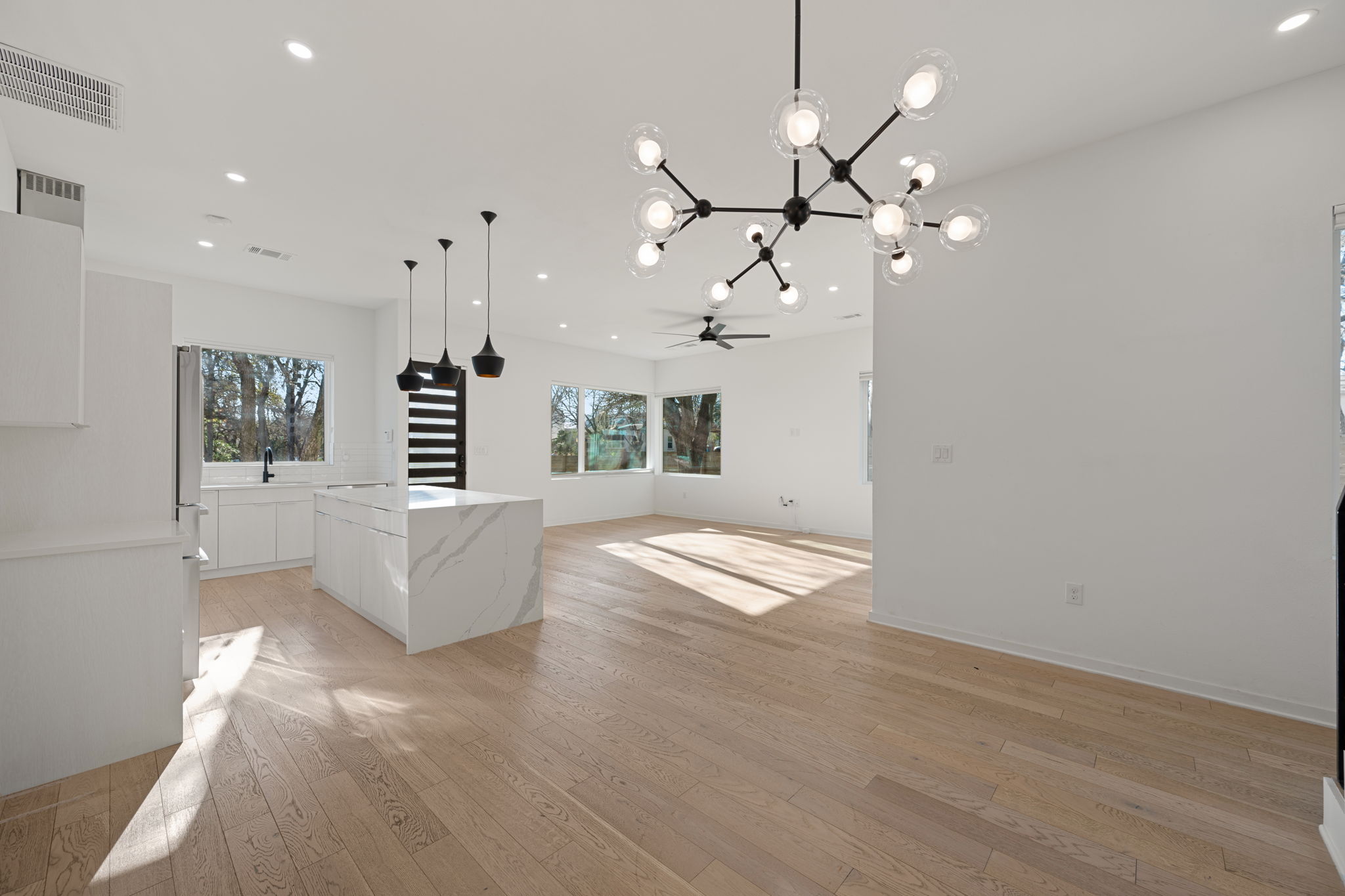 910 Nalide Street, Unit B Austin, TX 78745 - Photo 16 of 38