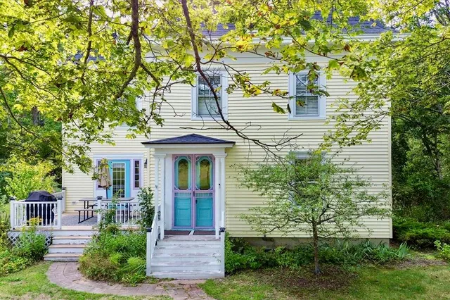 $475,000 | 41 Church Street, Deer Isle, ME 04627