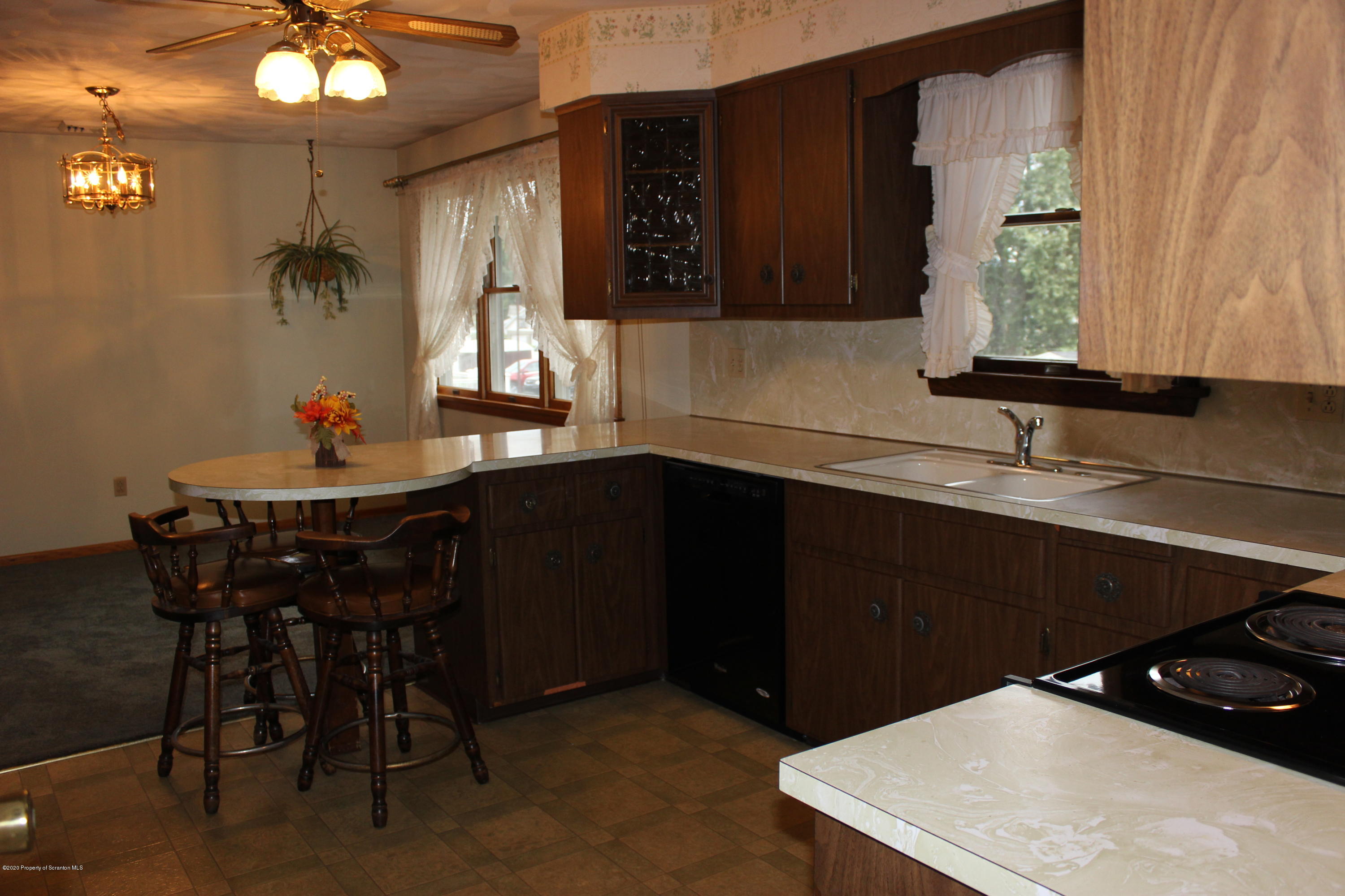 237 Spring Street Moosic, PA 18507 - Photo 12 of 29 Gallery Image 12