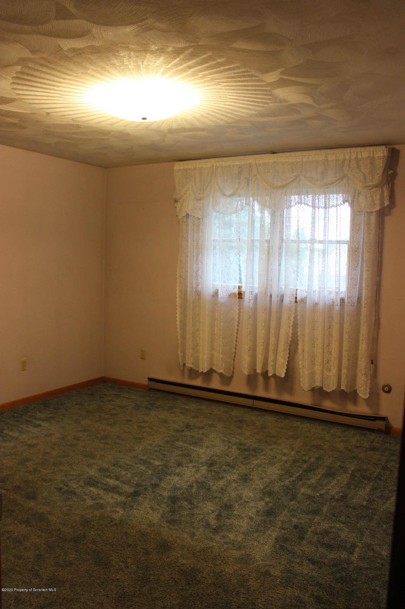 237 Spring Street Moosic, PA 18507 - Photo 13 of 29 Gallery Image 13