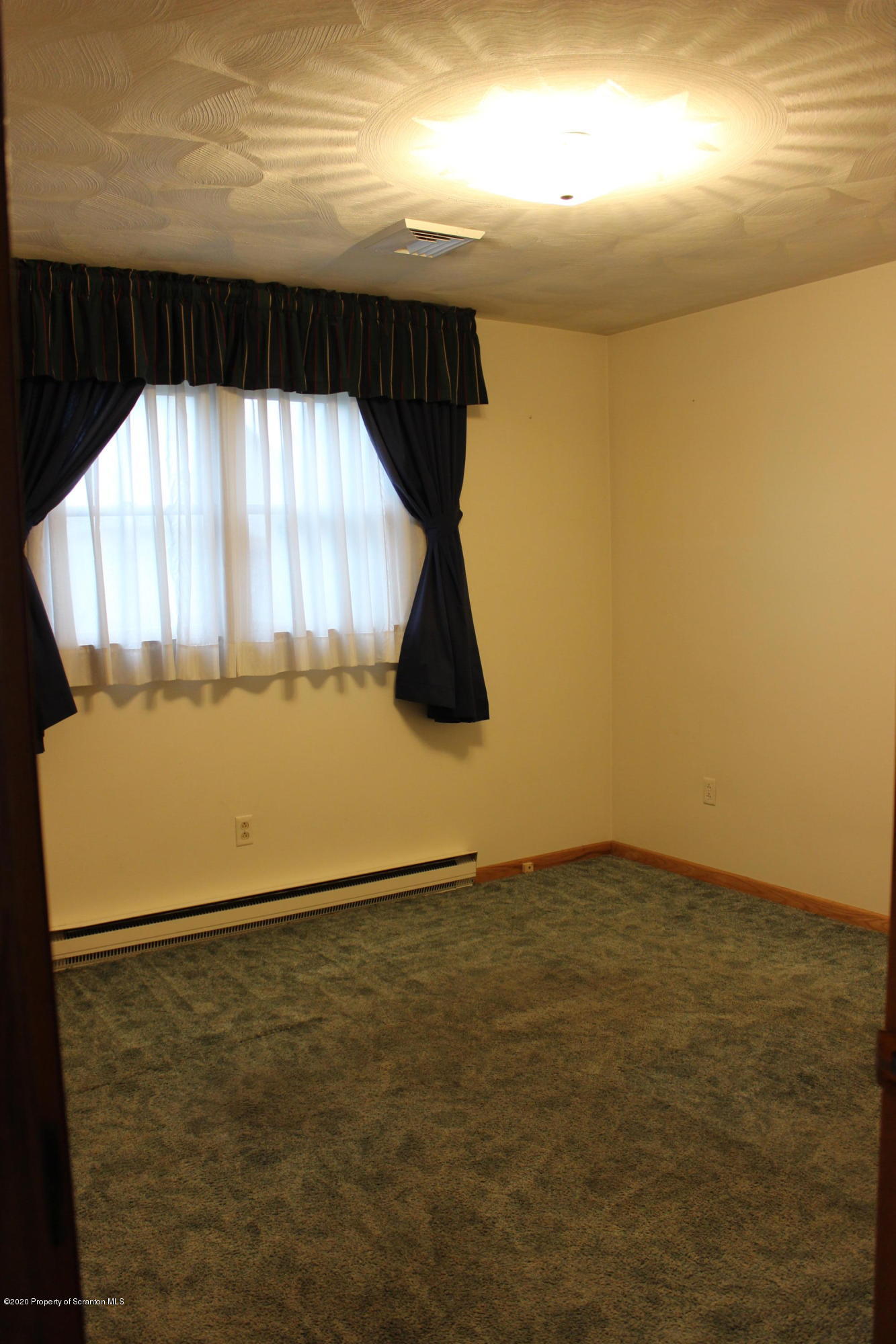 237 Spring Street Moosic, PA 18507 - Photo 15 of 29 Gallery Image 15