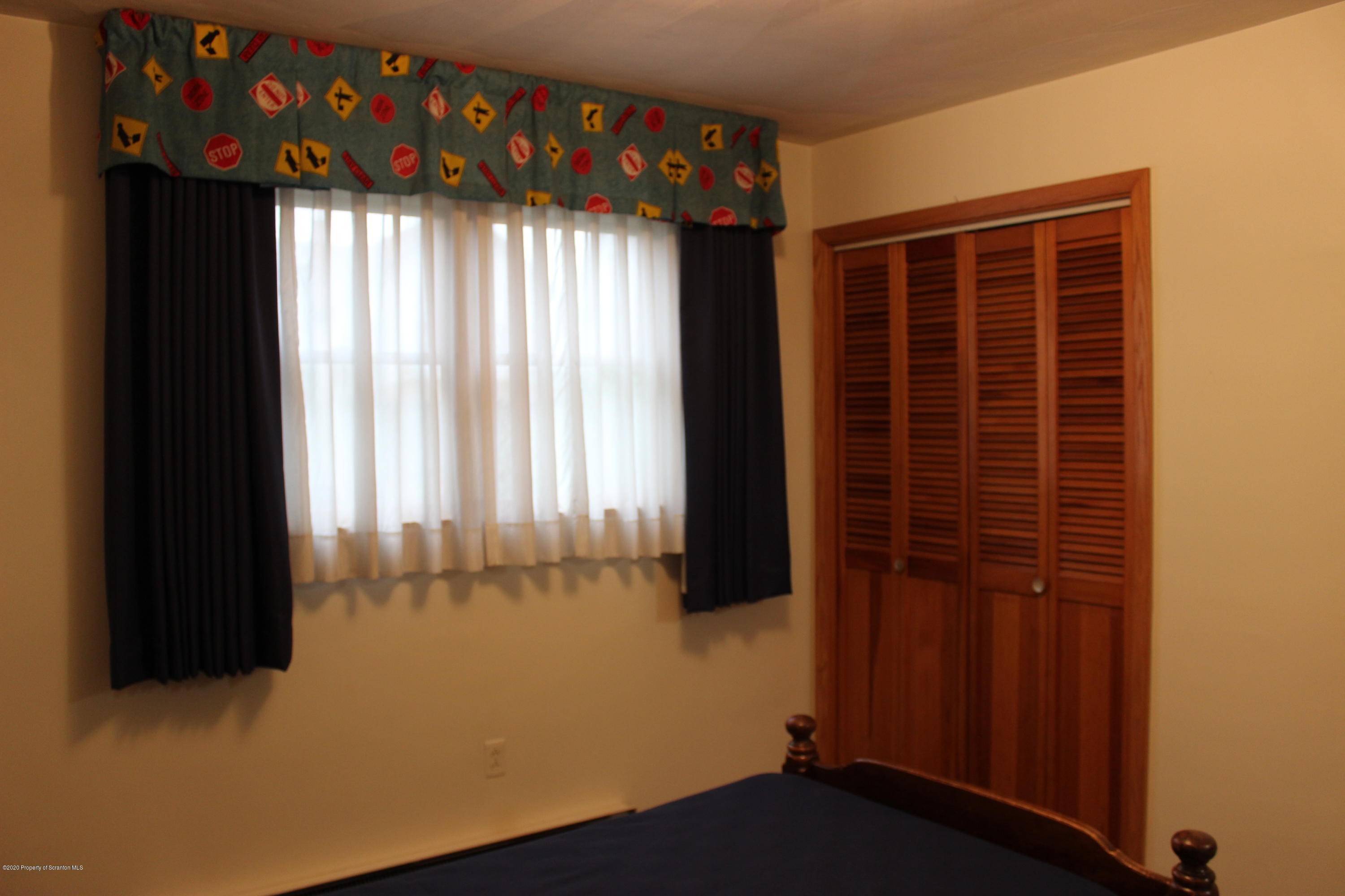 237 Spring Street Moosic, PA 18507 - Photo 18 of 29 Gallery Image 18