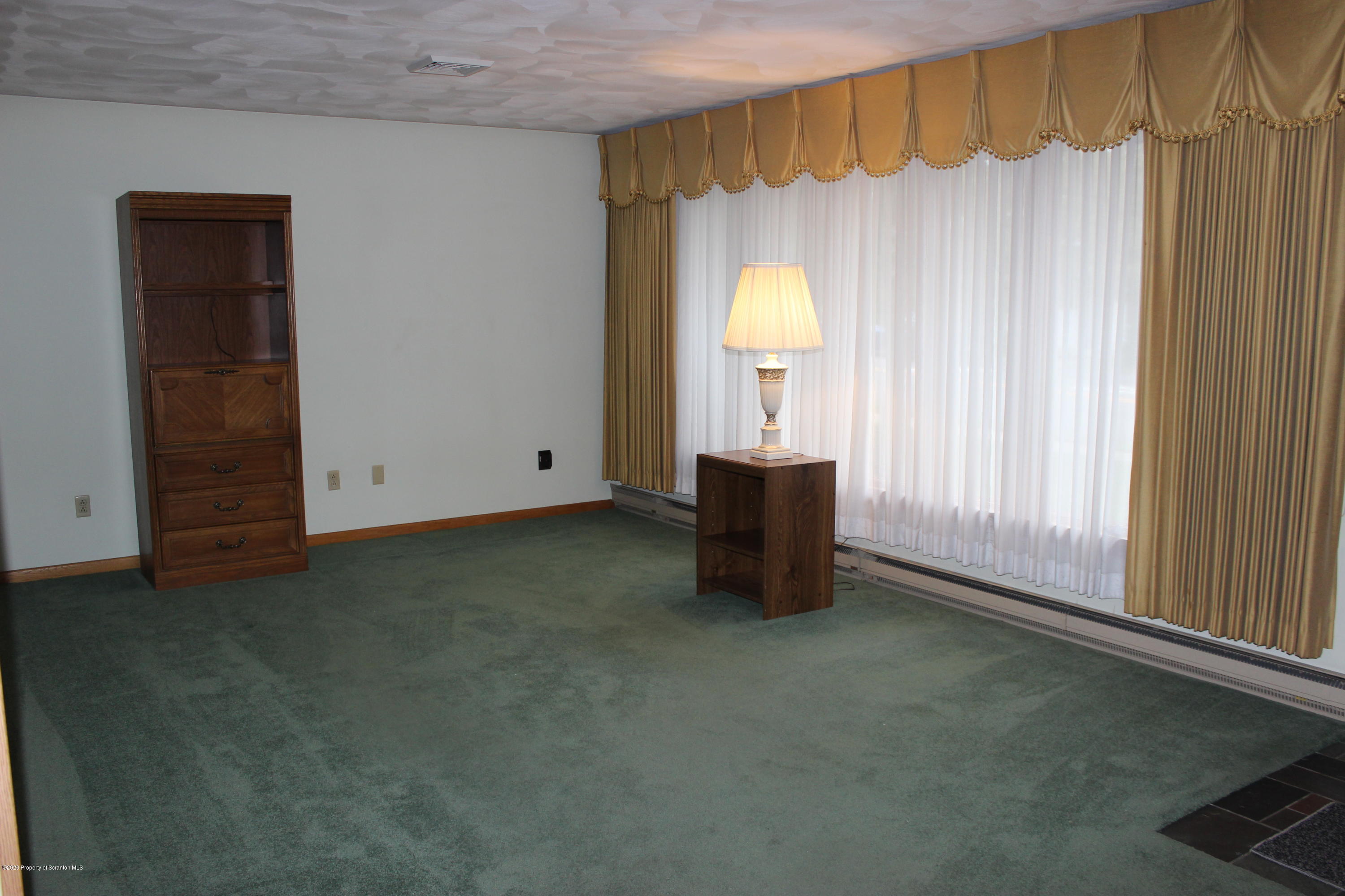237 Spring Street Moosic, PA 18507 - Photo 7 of 29 Gallery Image 7