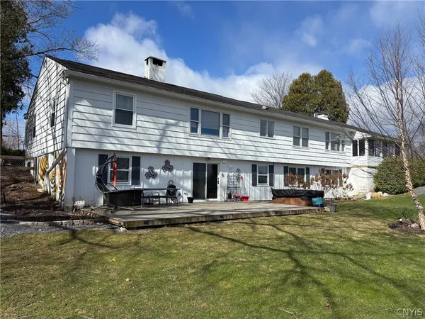 $720,000 | 2886 West Lake Road, Skaneateles, NY 13152