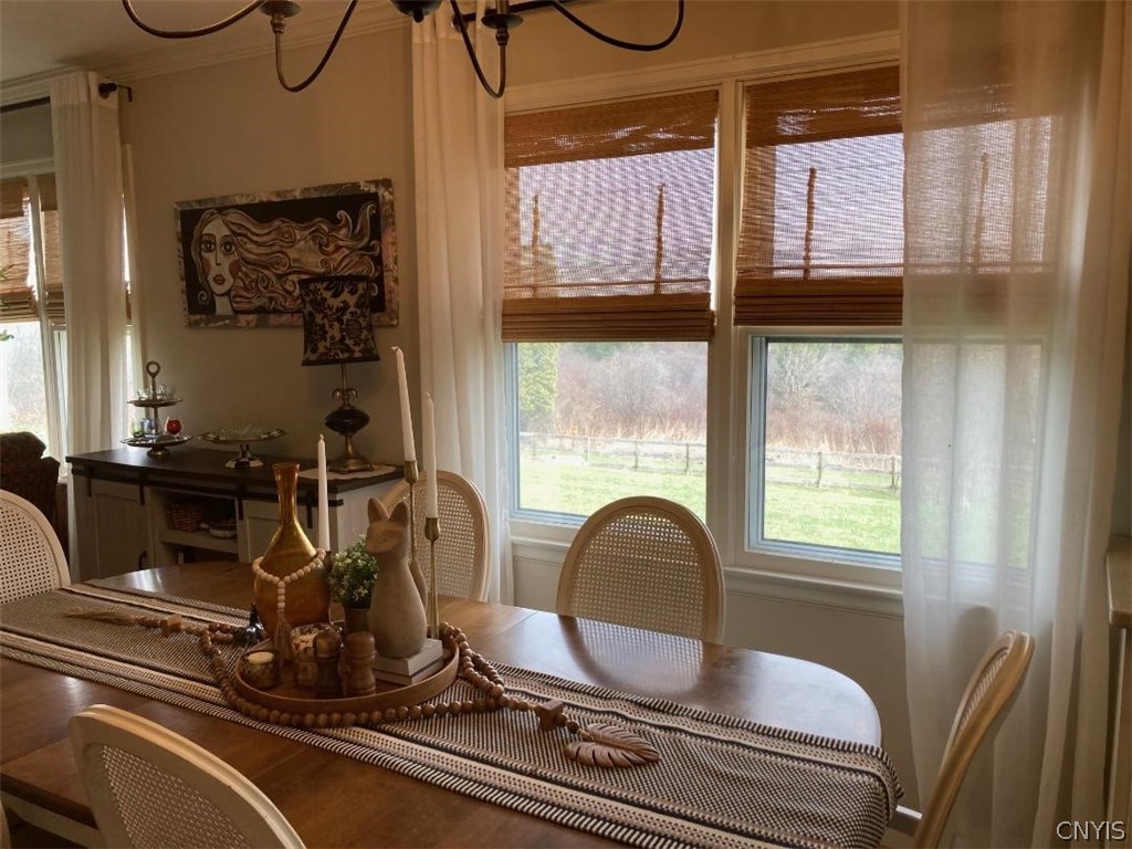 2886 West Lake Road Skaneateles, NY 13152 - Photo 7 of 28 The living room extends into the dining area - aga