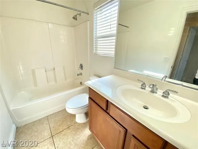 $1,975 | 8869 Skyline Peak Court, Las Vegas, NV 89148