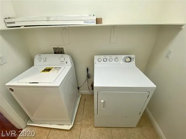 $1,975 | 8869 Skyline Peak Court, Las Vegas, NV 89148