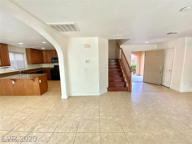 $1,975 | 8869 Skyline Peak Court, Las Vegas, NV 89148