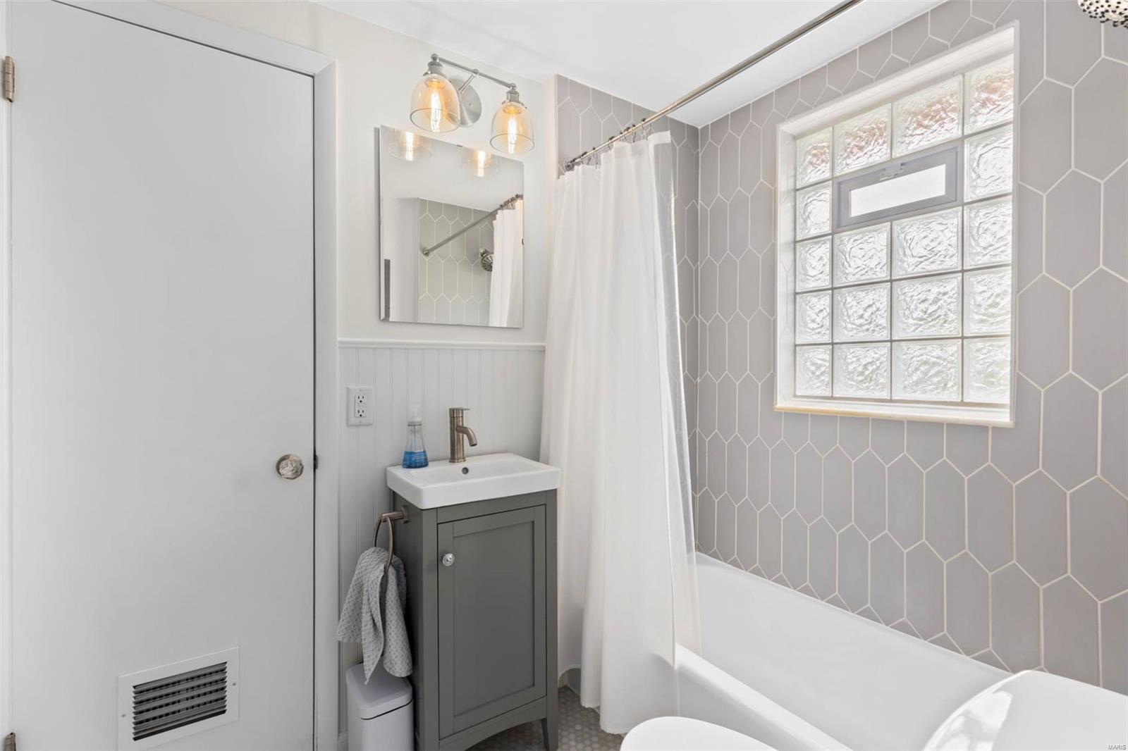 9822 Big Bend Road St. Louis, MO 63126 - Photo 23 of 42