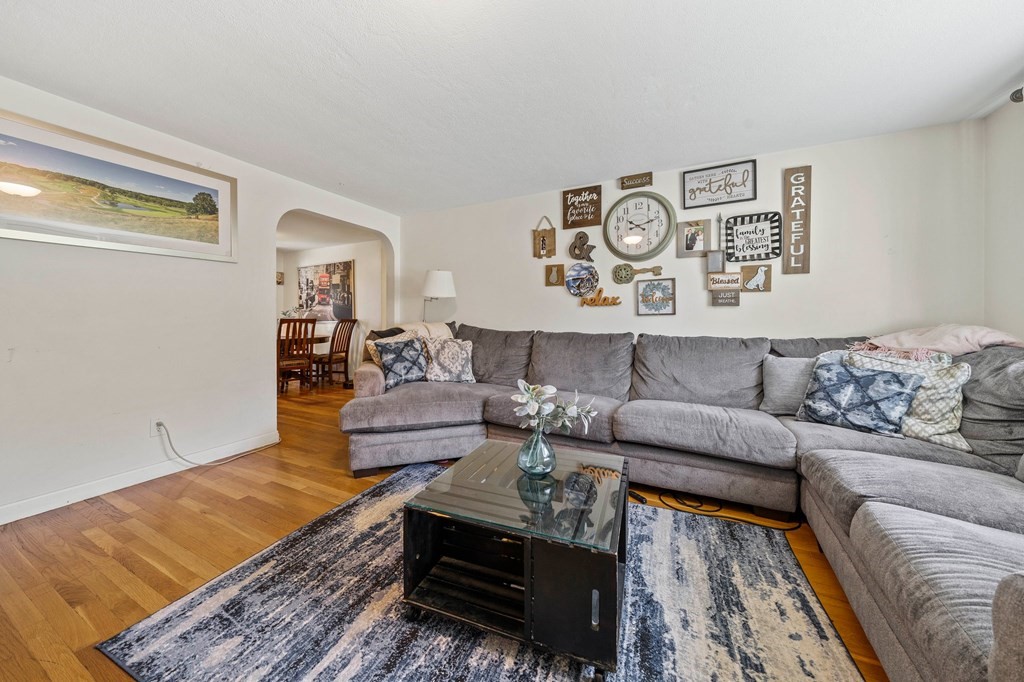 52 Bartlett Road Randolph, MA 02368 - Photo 7 of 20 Gallery Image 7