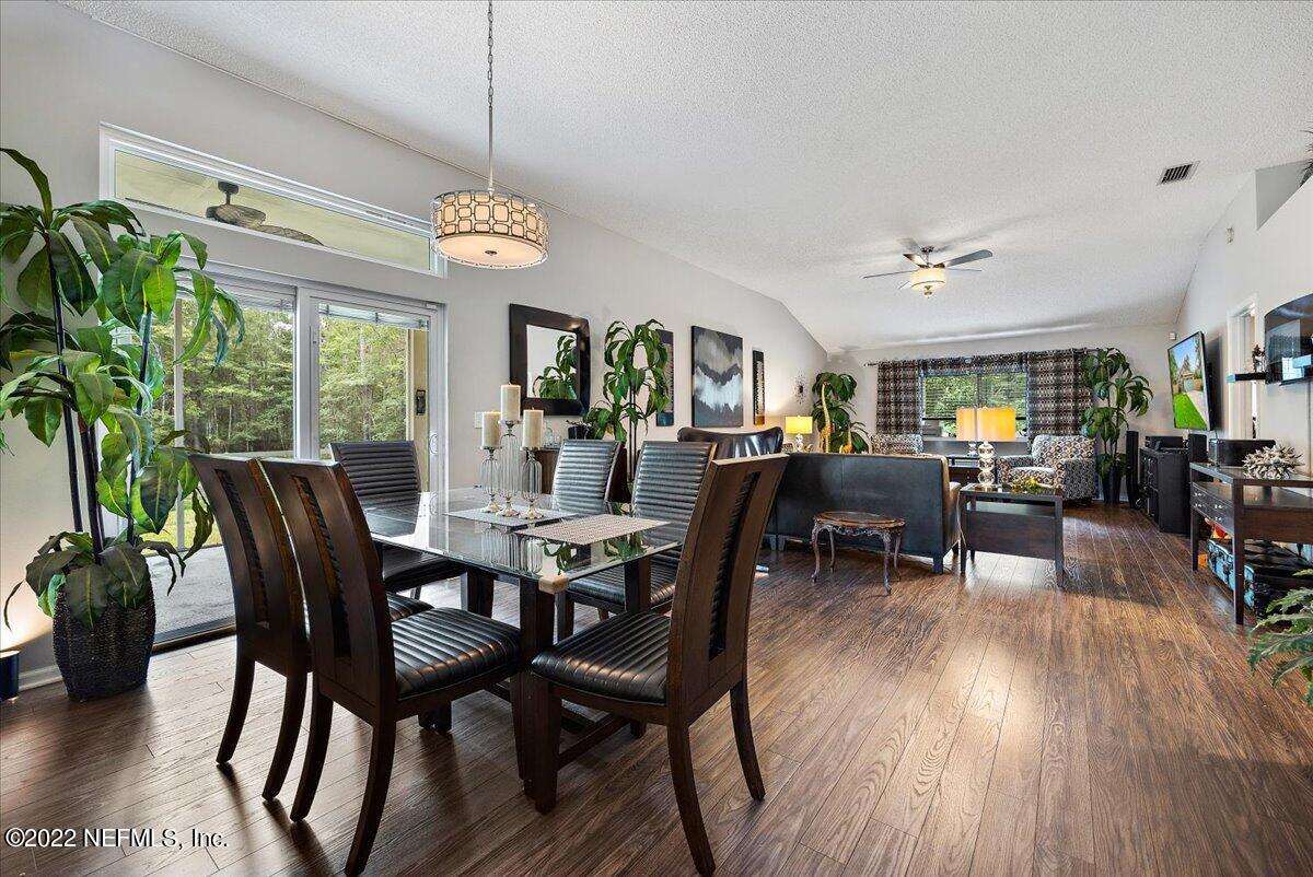 10080 Chesterton Road Jacksonville, FL 32246 - Photo 3 of 17 Dining to Family Room