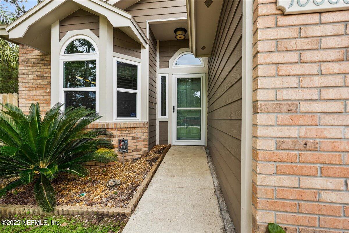 10080 Chesterton Road Jacksonville, FL 32246 - Photo 8 of 17 Entryway