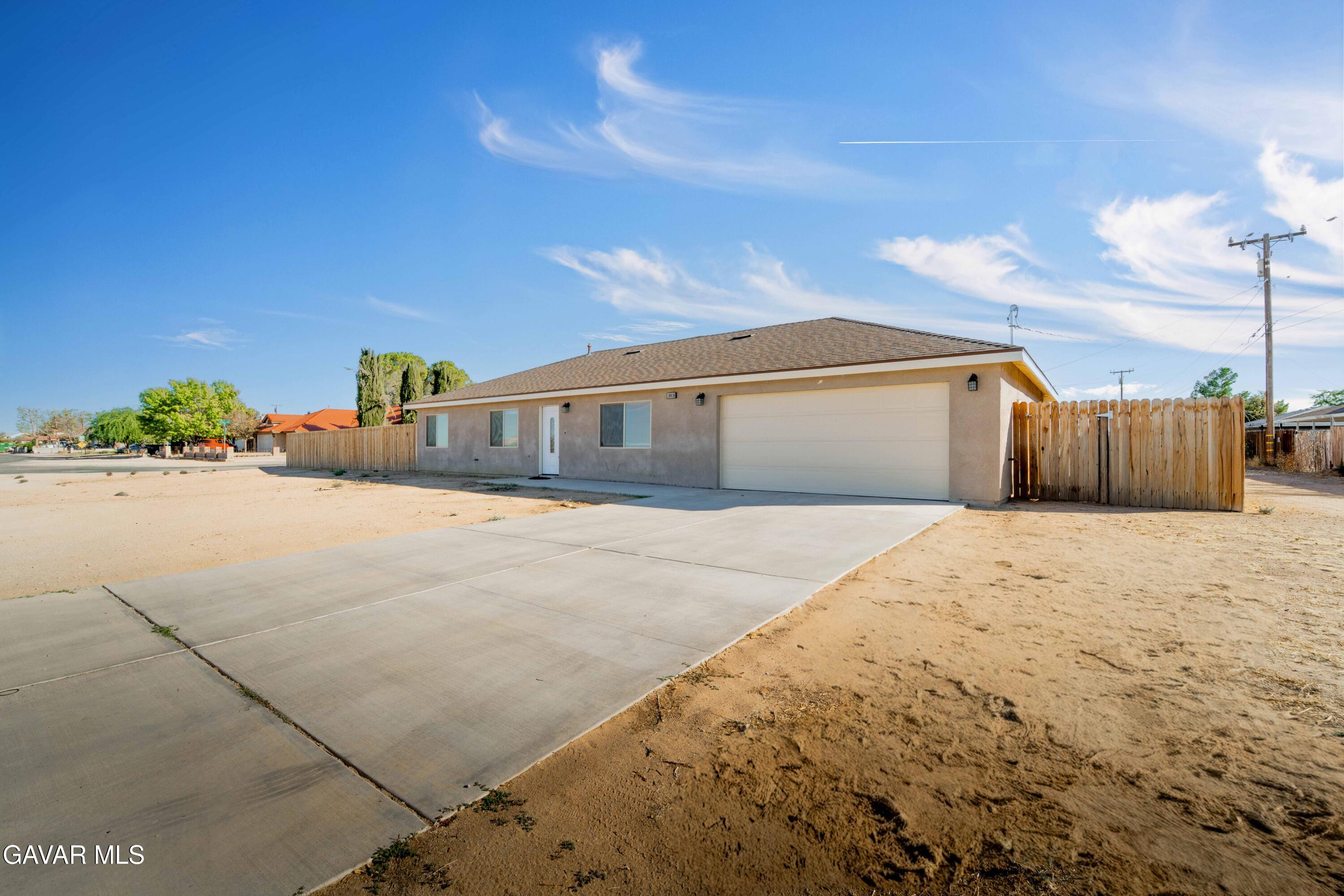 10016 Mendiburu Road California City, CA 93505 - Photo 26 of 36 26.10.7 Mendiburu Exterior-13