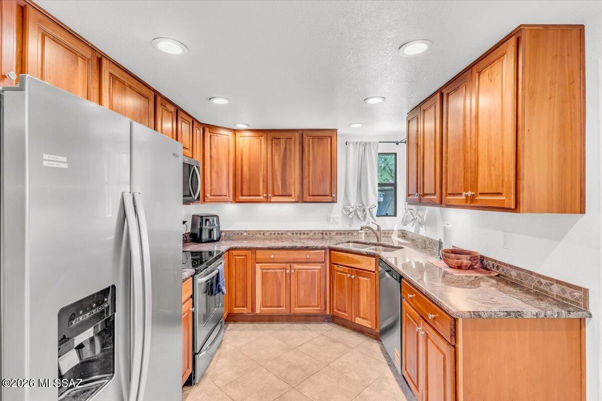 5800 North Kolb Road, Unit 10153 Tucson, AZ 85750 - Photo 6 of 46 Kitchen