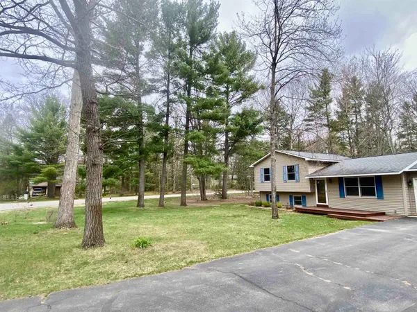 $400,000 | 1729 Melody Lane, Interlochen, MI 49643