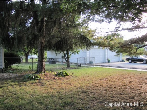 3090 Vigal Road Springfield, IL 62712 - Photo 8 of 16