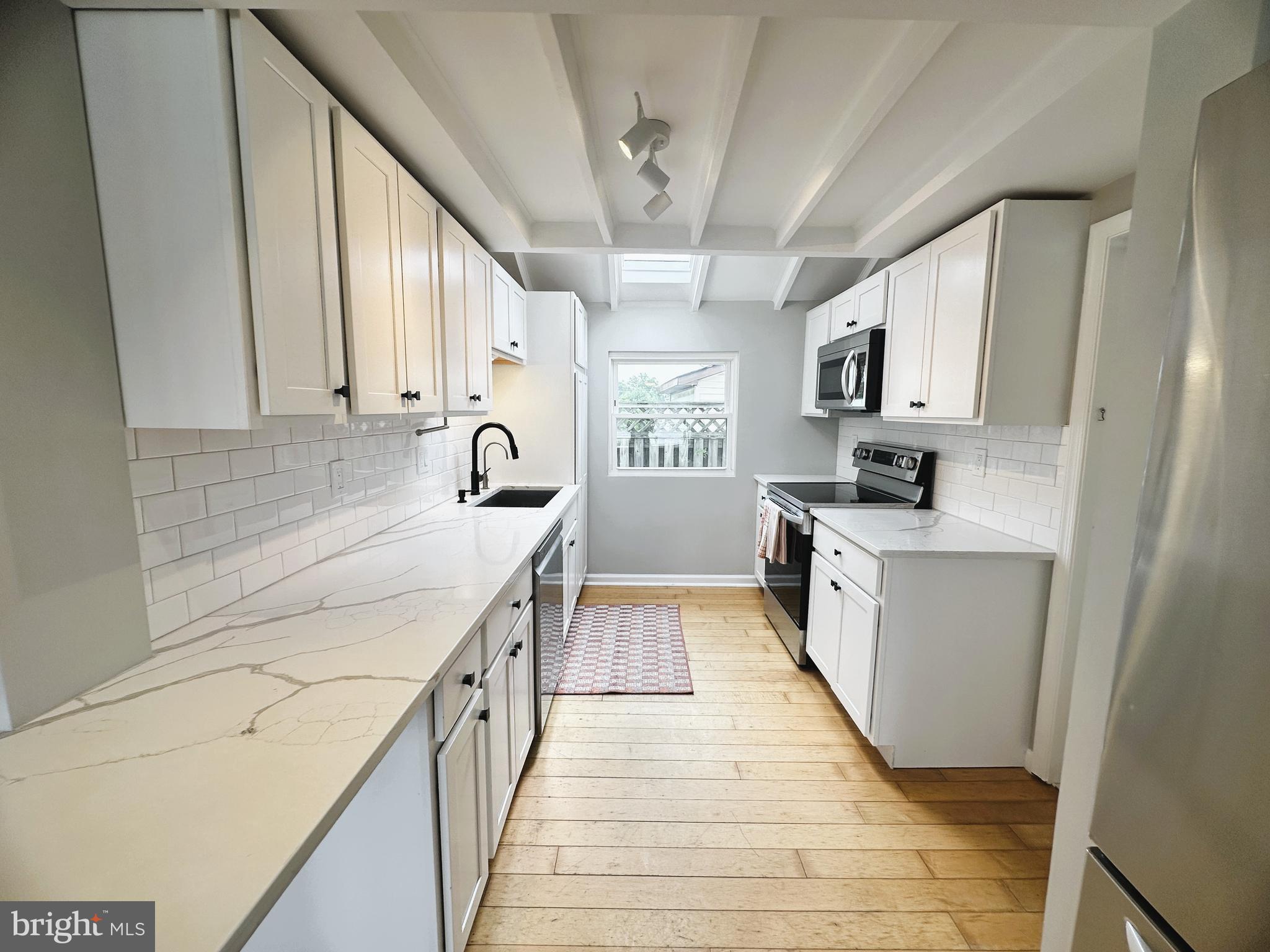 431 Shore Drive Edgewater, MD 21037 - Photo 18 of 53 alt view
