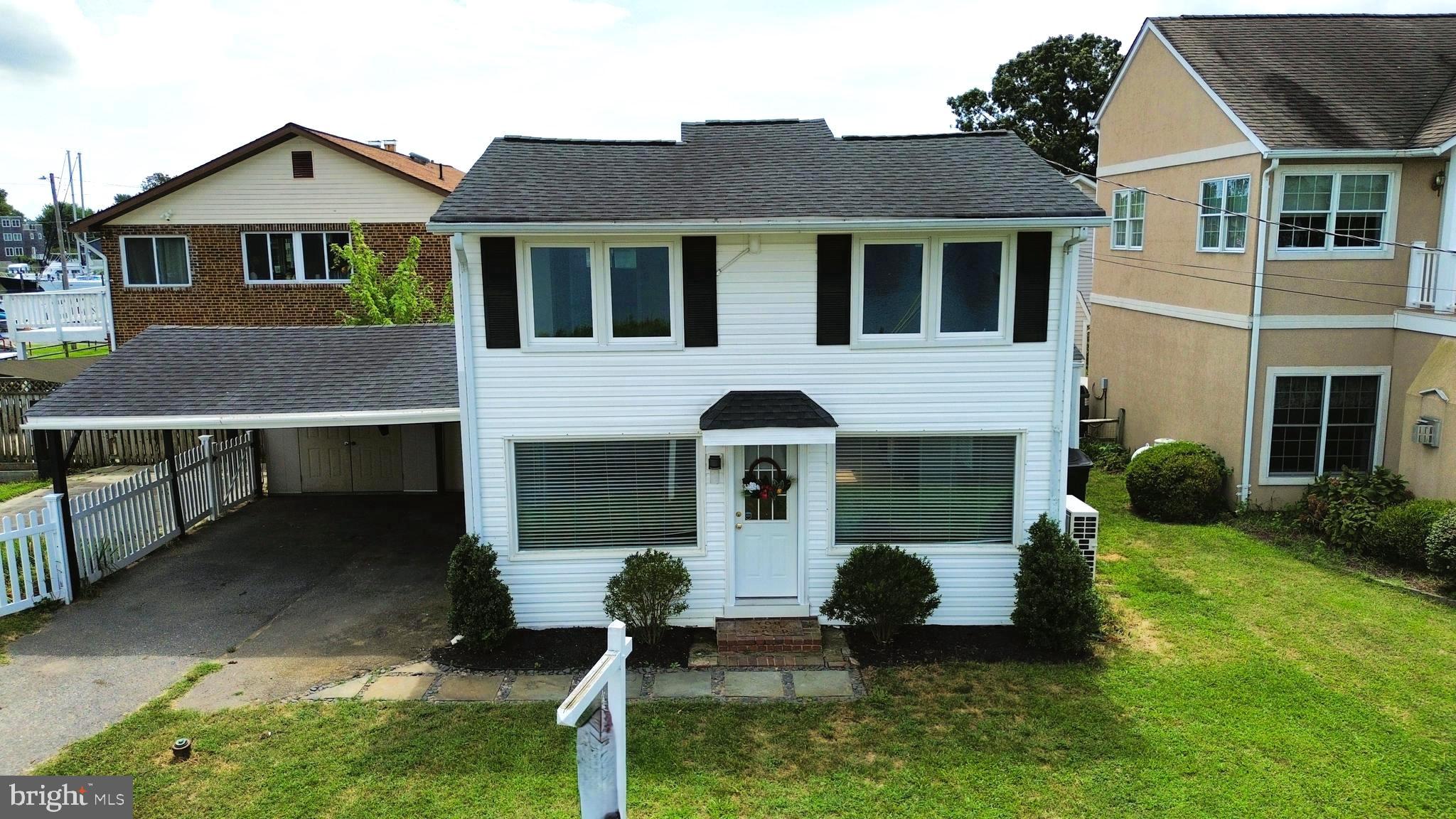 431 Shore Drive Edgewater, MD 21037 - Photo 3 of 53 Front of Home