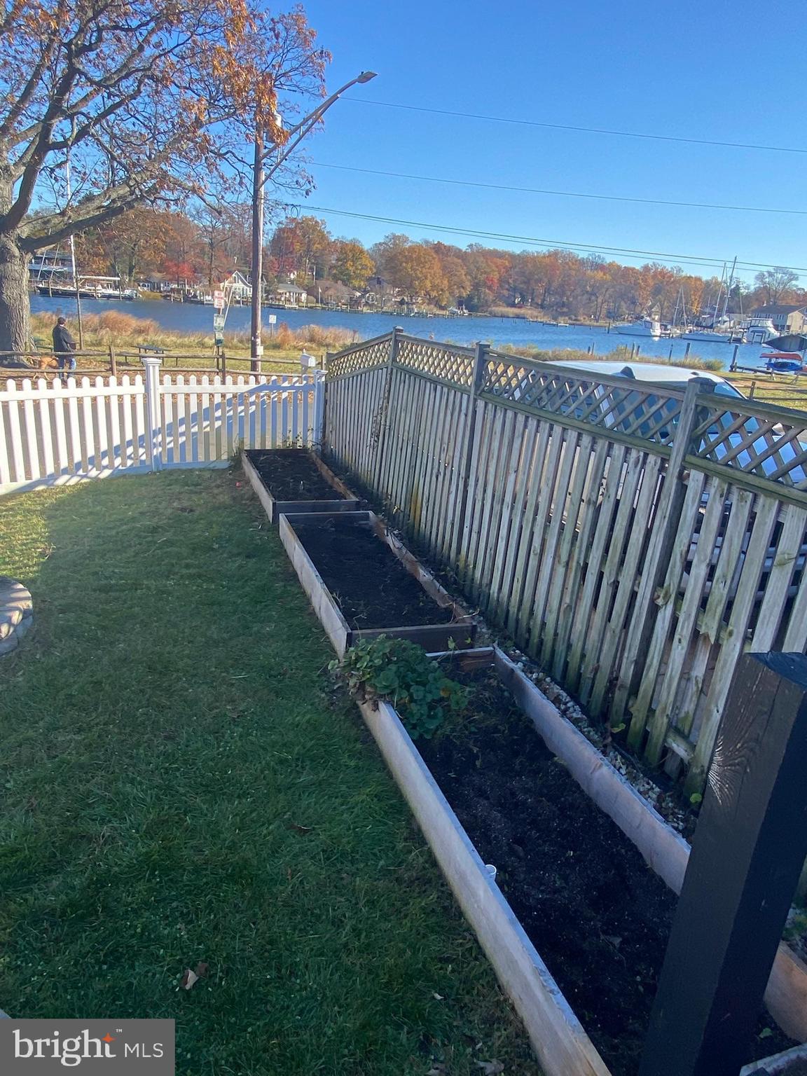 431 Shore Drive Edgewater, MD 21037 - Photo 47 of 53 Planters ready to go!!