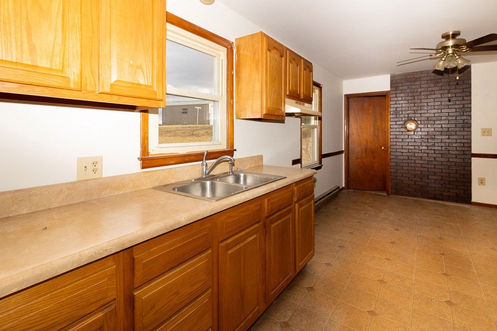 34205 Stagecoach Road Glade Spring, VA 24340 - Photo 18 of 26 Gallery Image 18
