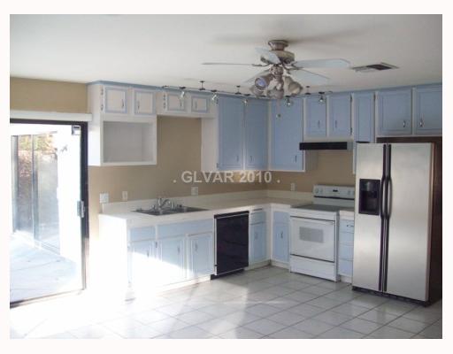 4715 Summerhill Road Las Vegas, NV 89121 - Photo 3 of 6 Kitchen.