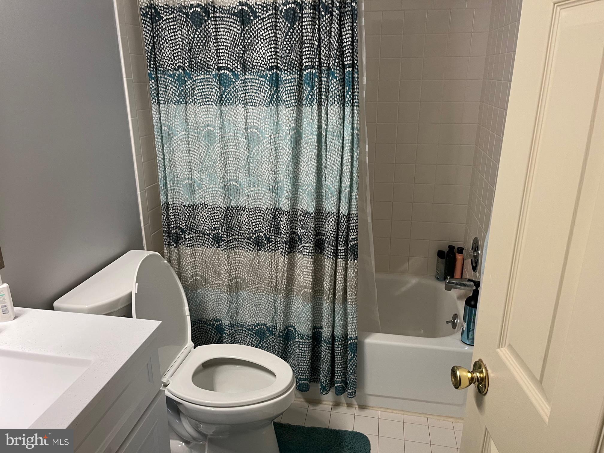 93 Beacon Square Chesterbrook, PA 19087 - Photo 14 of 17 Hallway bathroom