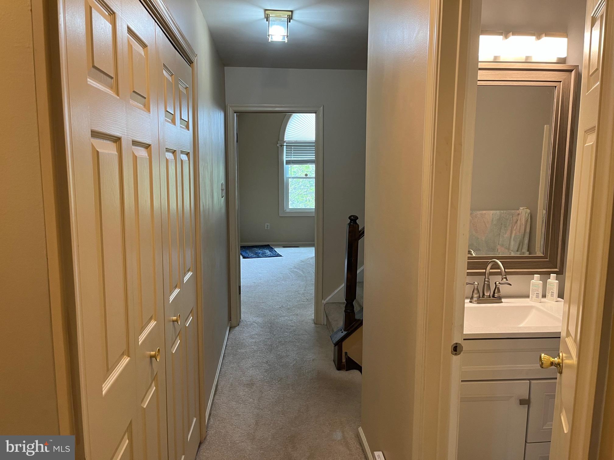 93 Beacon Square Chesterbrook, PA 19087 - Photo 8 of 17 Second floor hallway