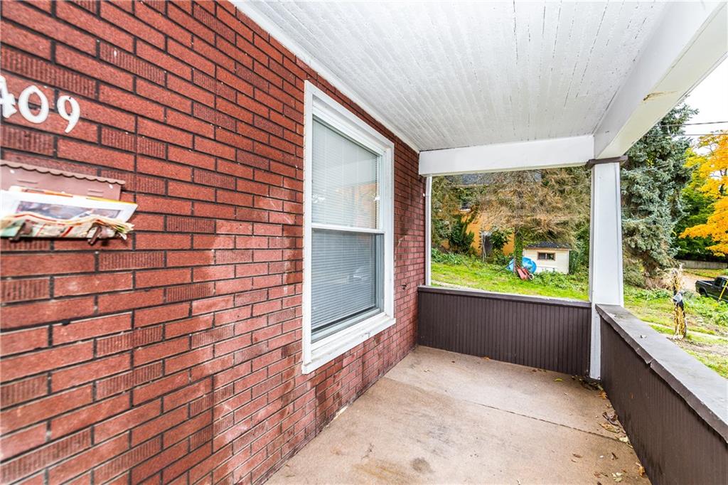 409 Grove Street McKees Rocks, PA 15136 - Photo 2 of 23 Front Porch View
