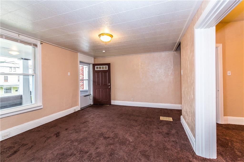 409 Grove Street McKees Rocks, PA 15136 - Photo 5 of 23 Second, View of Living Room