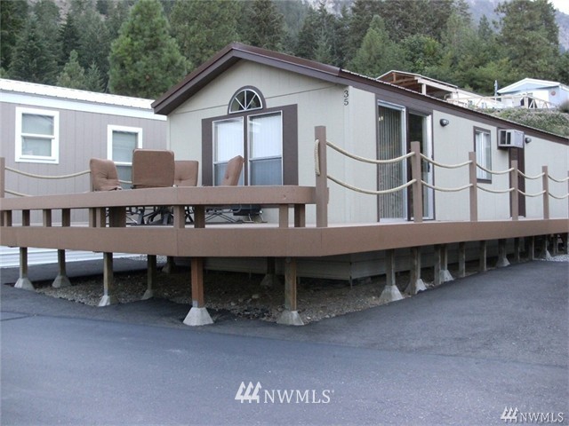 11155 South Lakeshore Road, Unit 35 Chelan, WA 98816 - Photo 3 of 15 Gallery Image 3