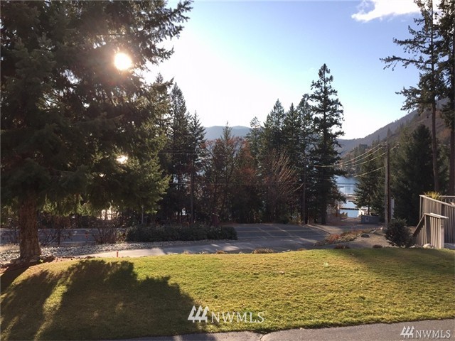 11155 South Lakeshore Road, Unit 35 Chelan, WA 98816 - Photo 4 of 15 Gallery Image 4