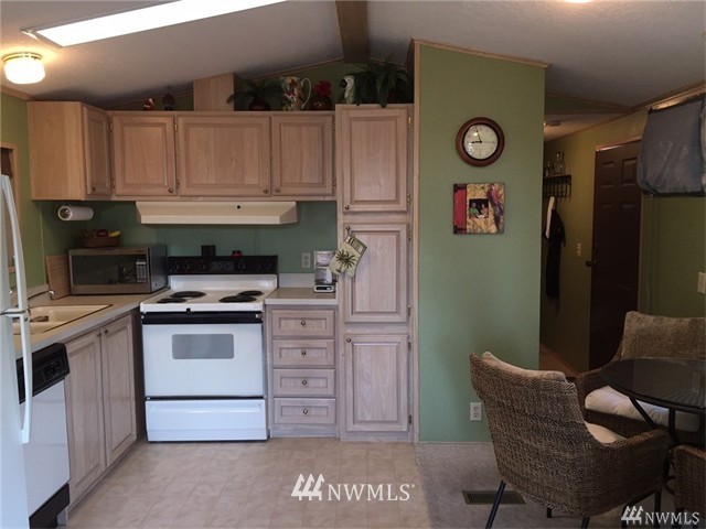 11155 South Lakeshore Road, Unit 35 Chelan, WA 98816 - Photo 9 of 15 Gallery Image 9