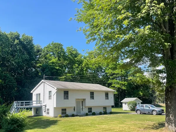 $395,000 | 4 Elm Court, Hatfield, MA 01038
