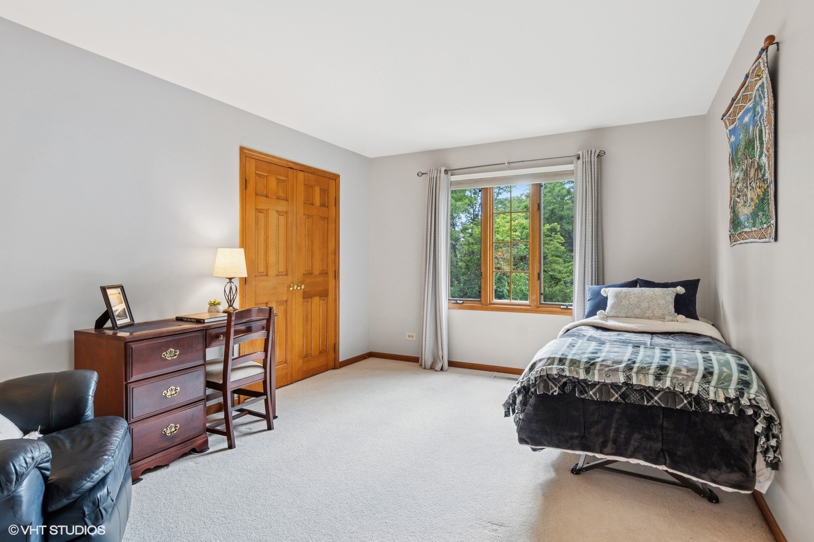 727 Mesa Drive Naperville, IL 60565 - Photo 19 of 31 a bedroom with a bed and a window