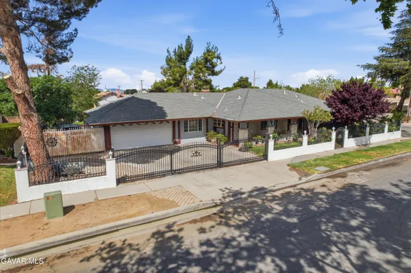 $499,900 | 37945 26th Street East, Palmdale, CA 93550