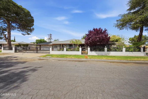 $499,900 | 37945 26th Street East, Palmdale, CA 93550