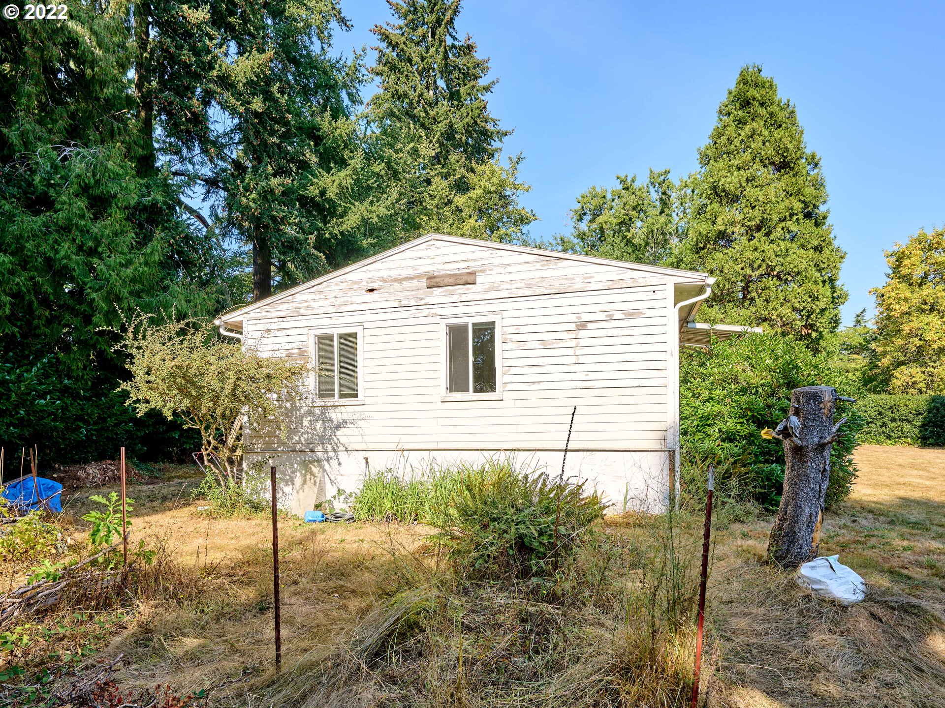 9155 Southwest 23rd Drive Portland, OR 97219 - Photo 12 of 32 Gallery Image 12