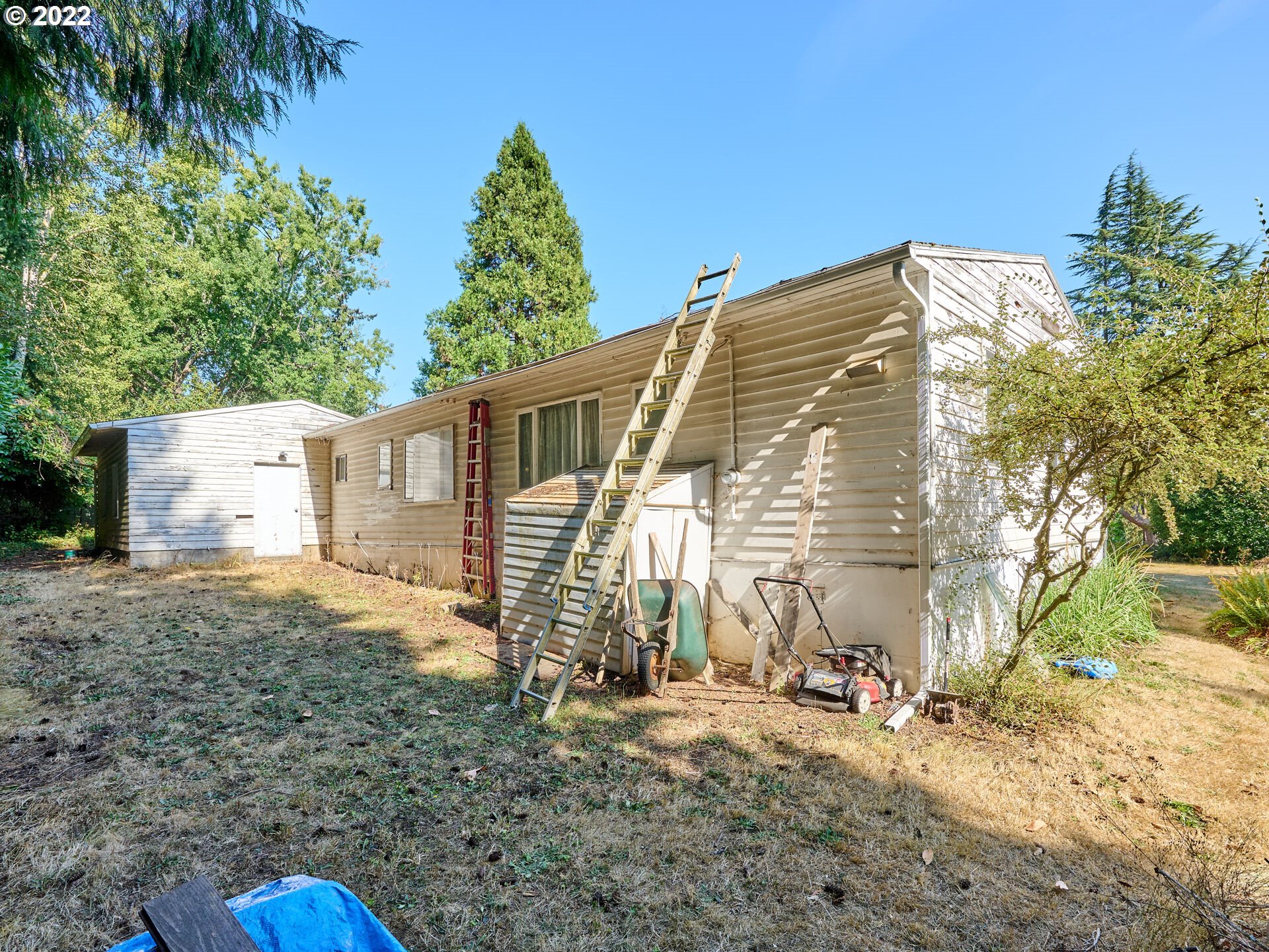 9155 Southwest 23rd Drive Portland, OR 97219 - Photo 13 of 32 Gallery Image 13
