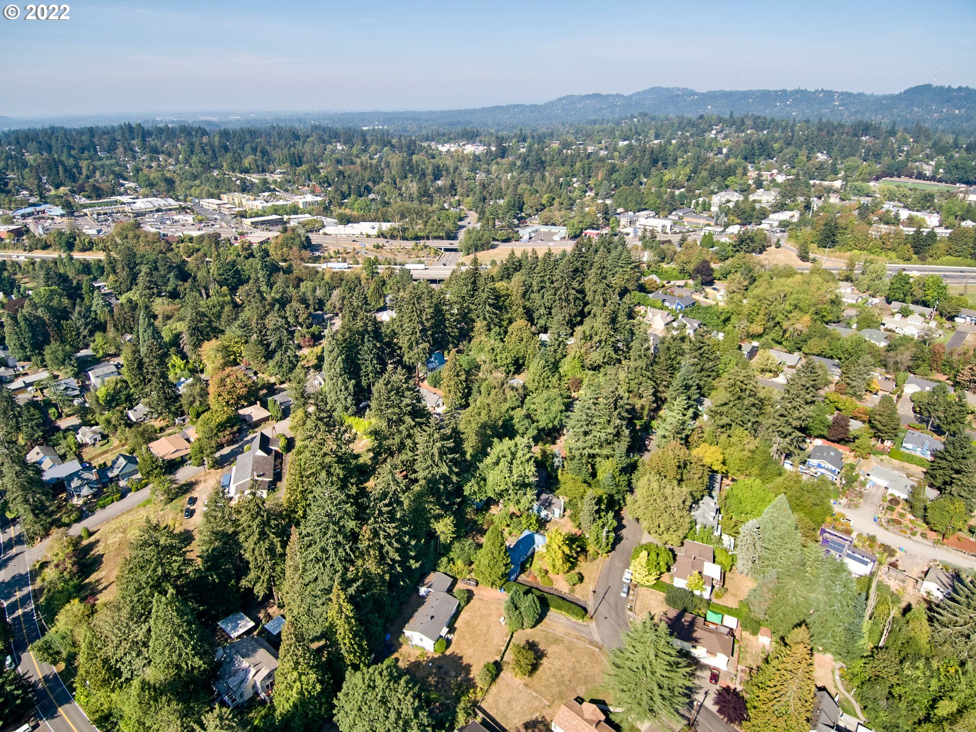 9155 Southwest 23rd Drive Portland, OR 97219 - Photo 23 of 32 Gallery Image 23