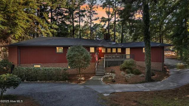 $689,000 | 40 Inverness Road, Pinehurst, NC 28374