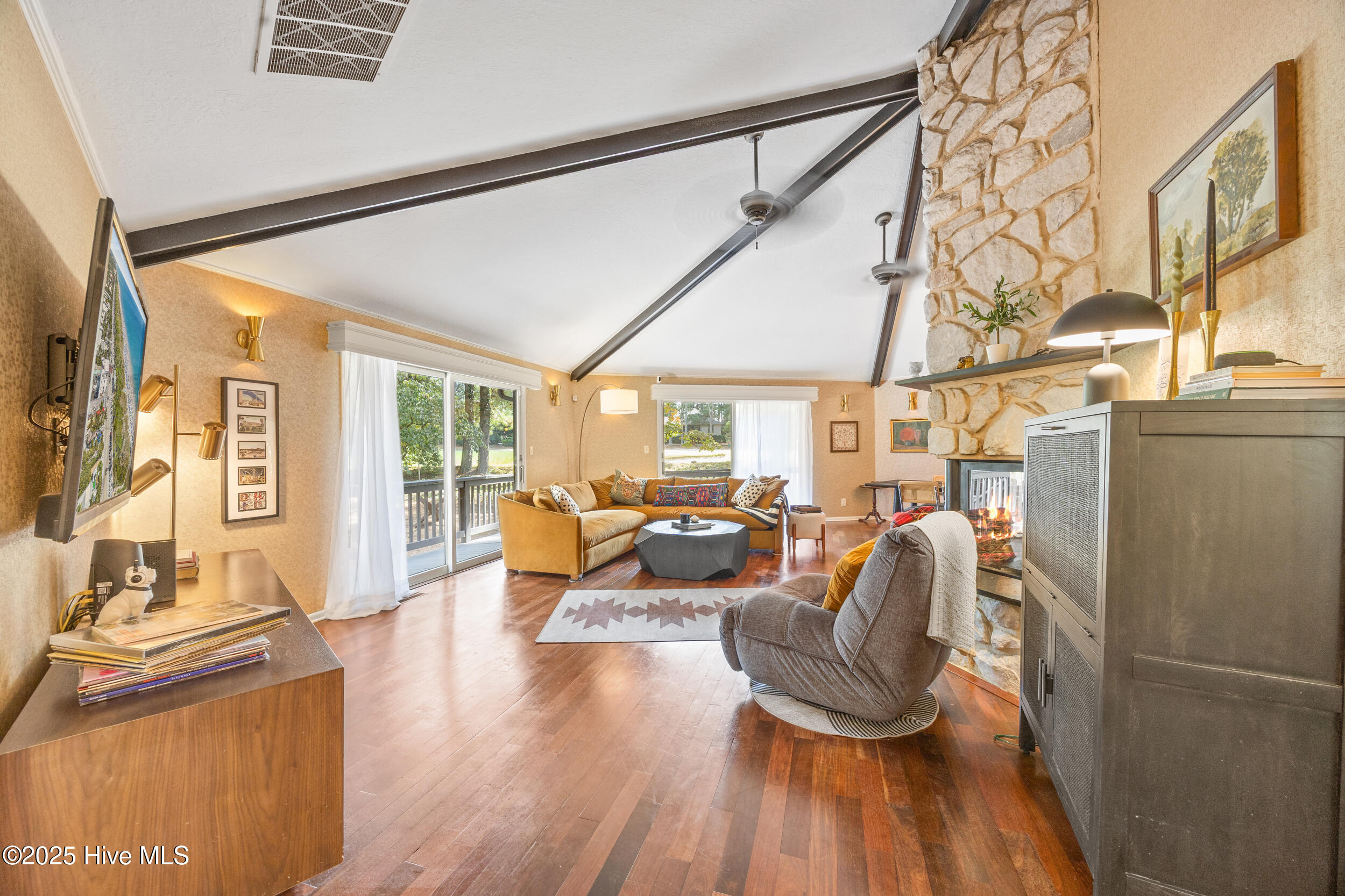 40 Inverness Road Pinehurst, NC 28374 - Photo 10 of 52 LIVING ROOM