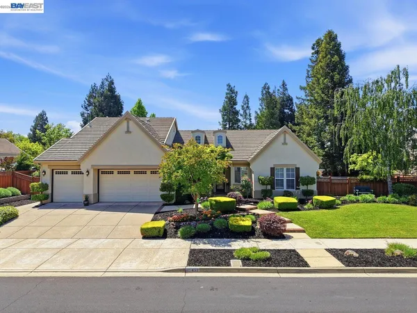 $2,250,000 | 453 Old Oak Road, Livermore, CA 94550