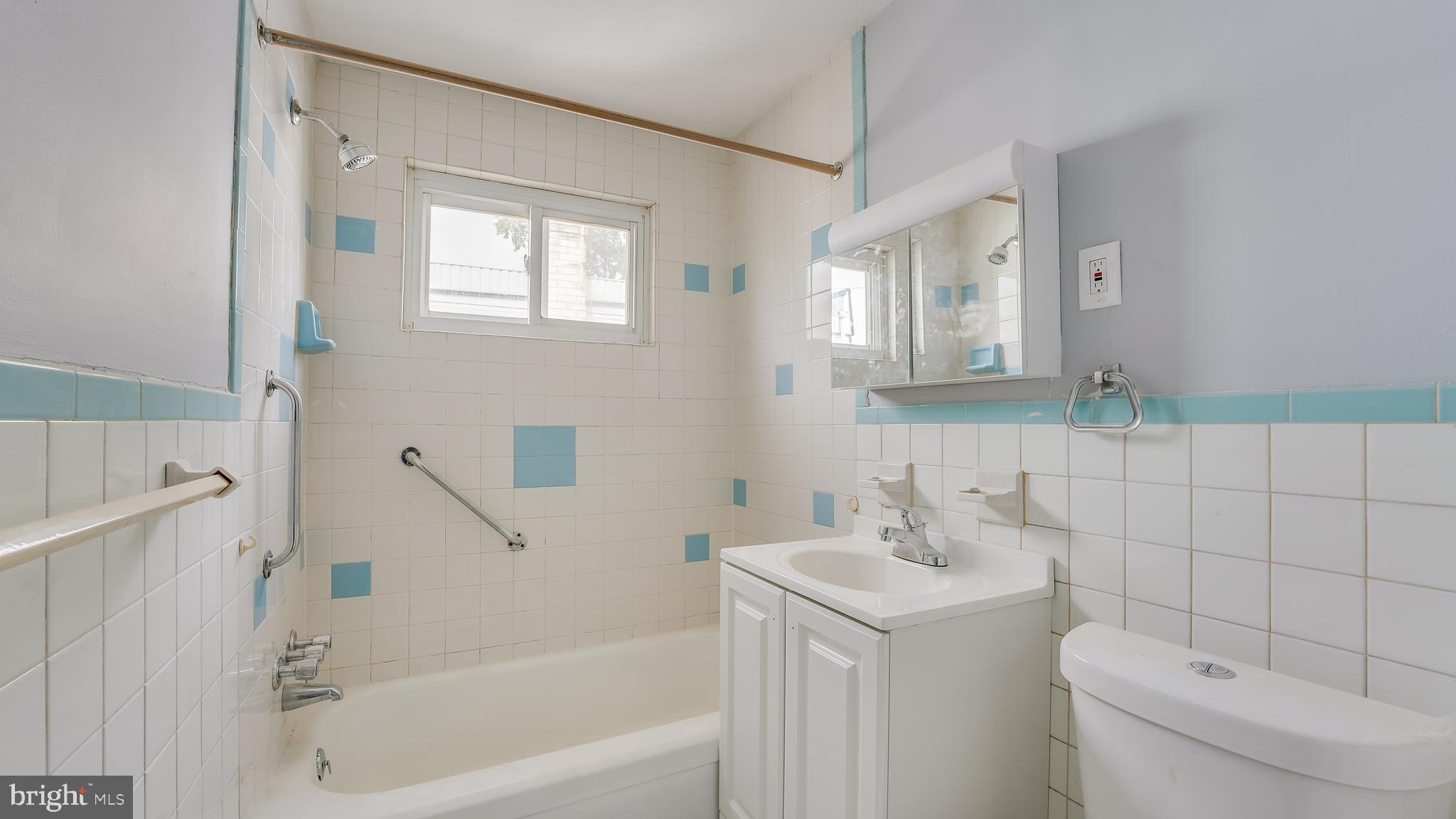 2813 Sebring Road Philadelphia, PA 19152 - Photo 11 of 28 Gallery Image 11