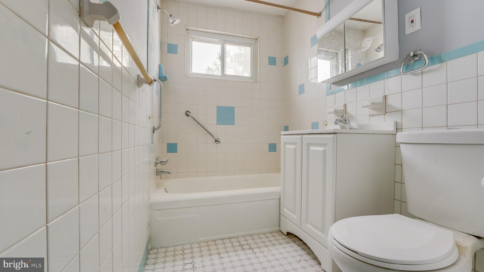 2813 Sebring Road Philadelphia, PA 19152 - Photo 12 of 28 Gallery Image 12