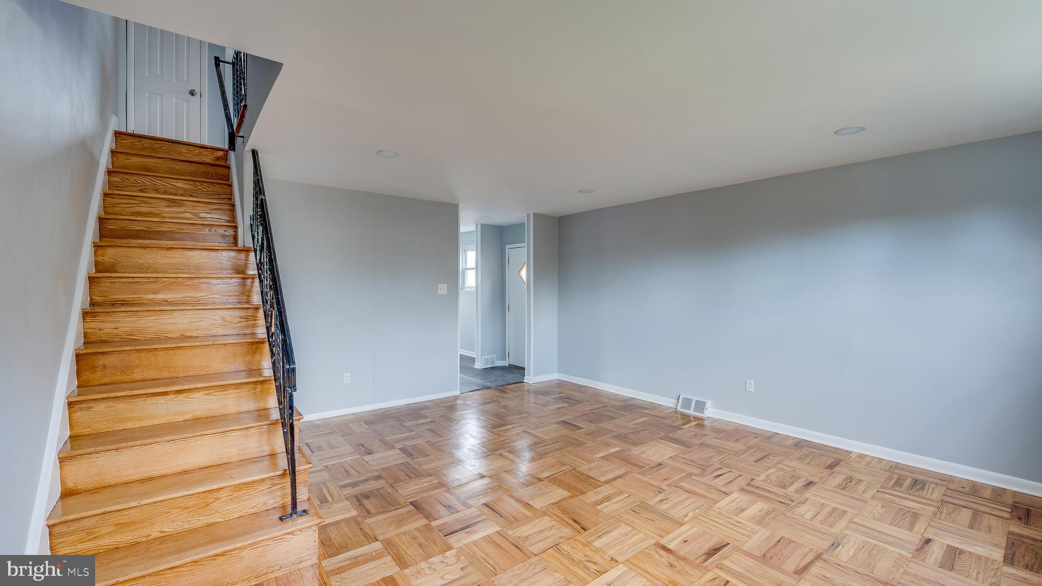 2813 Sebring Road Philadelphia, PA 19152 - Photo 5 of 28 Gallery Image 5