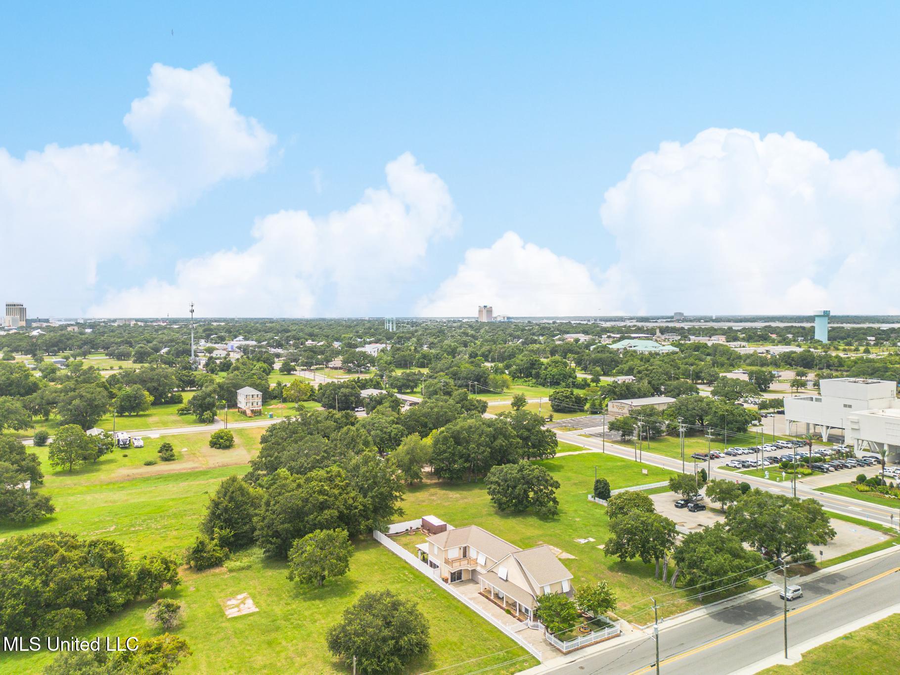 133 Myrtle Street Biloxi, MS 39530 - Photo 52 of 56 133-2