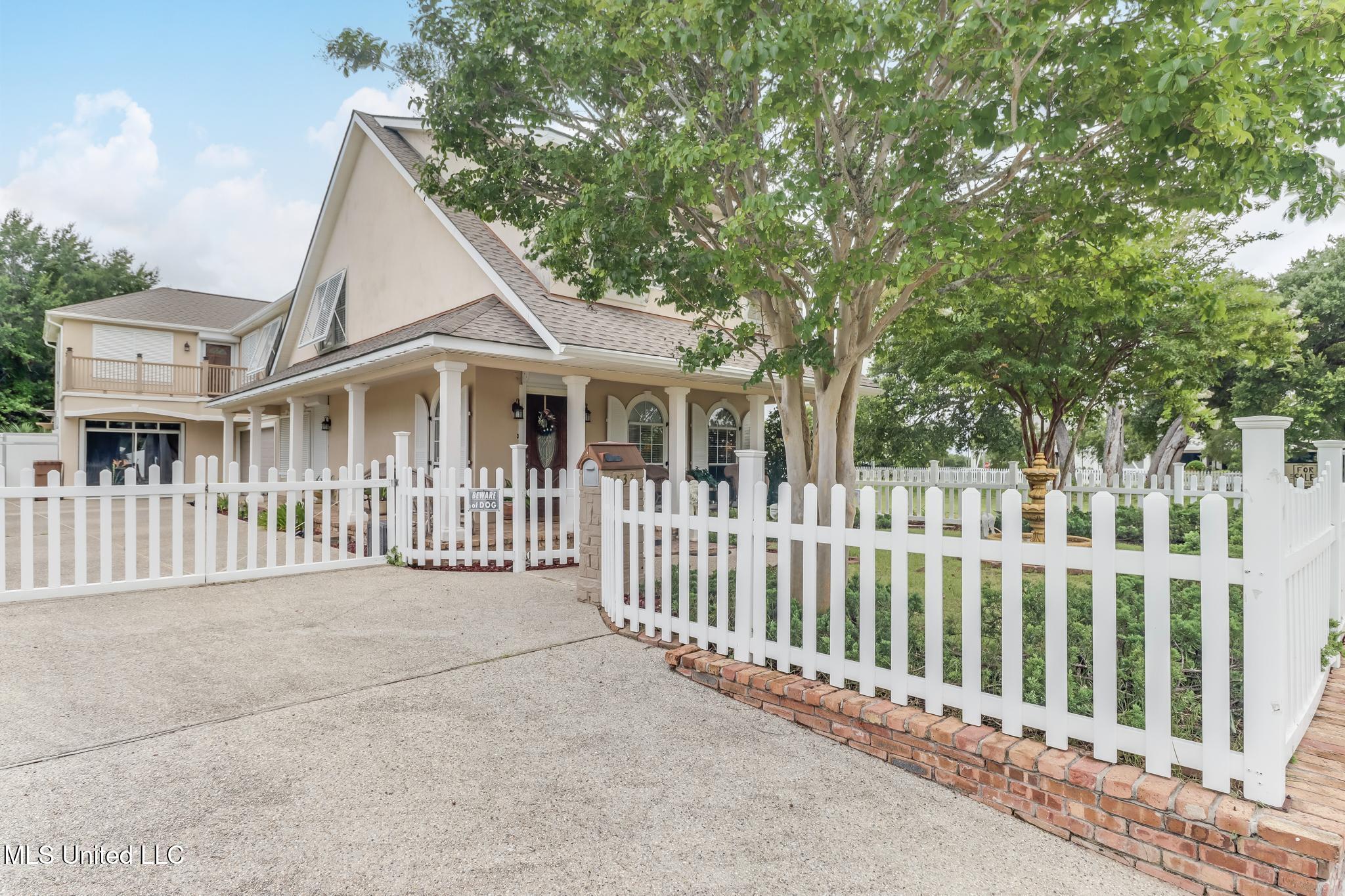 133 Myrtle Street Biloxi, MS 39530 - Photo 7 of 56 Photo Jul 17 2025, 1 39 43 PM (2)
